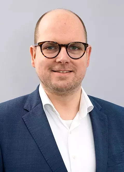 Porträt von Heinz Möddel