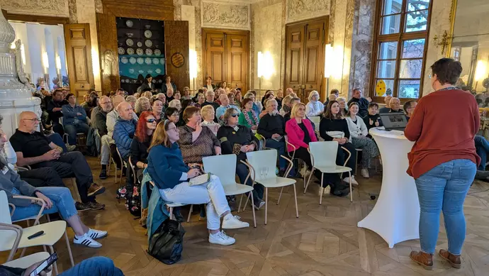 Vorstellung der Aulendorf-Community-App im Marmorsaal des Rathauses